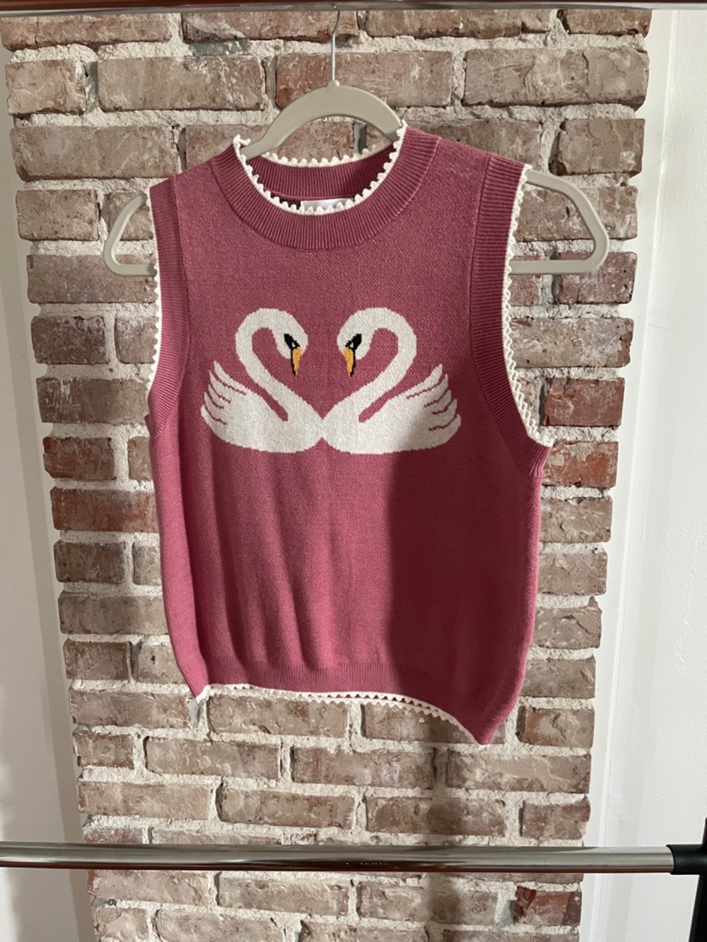 Dusty Rose Sleeveless Knit Tank with Swan Motif